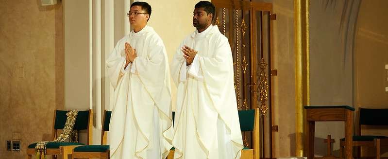 Dos nuevos sacerdotes identes en Nueva York